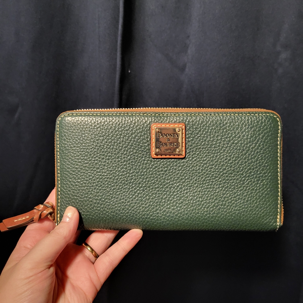 Dooney & Bourke Green Leather Wallet